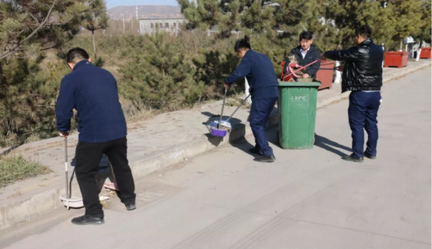 文明创建我先行 ——九州线上平台团委开展环境卫生整治志愿活动(图2)