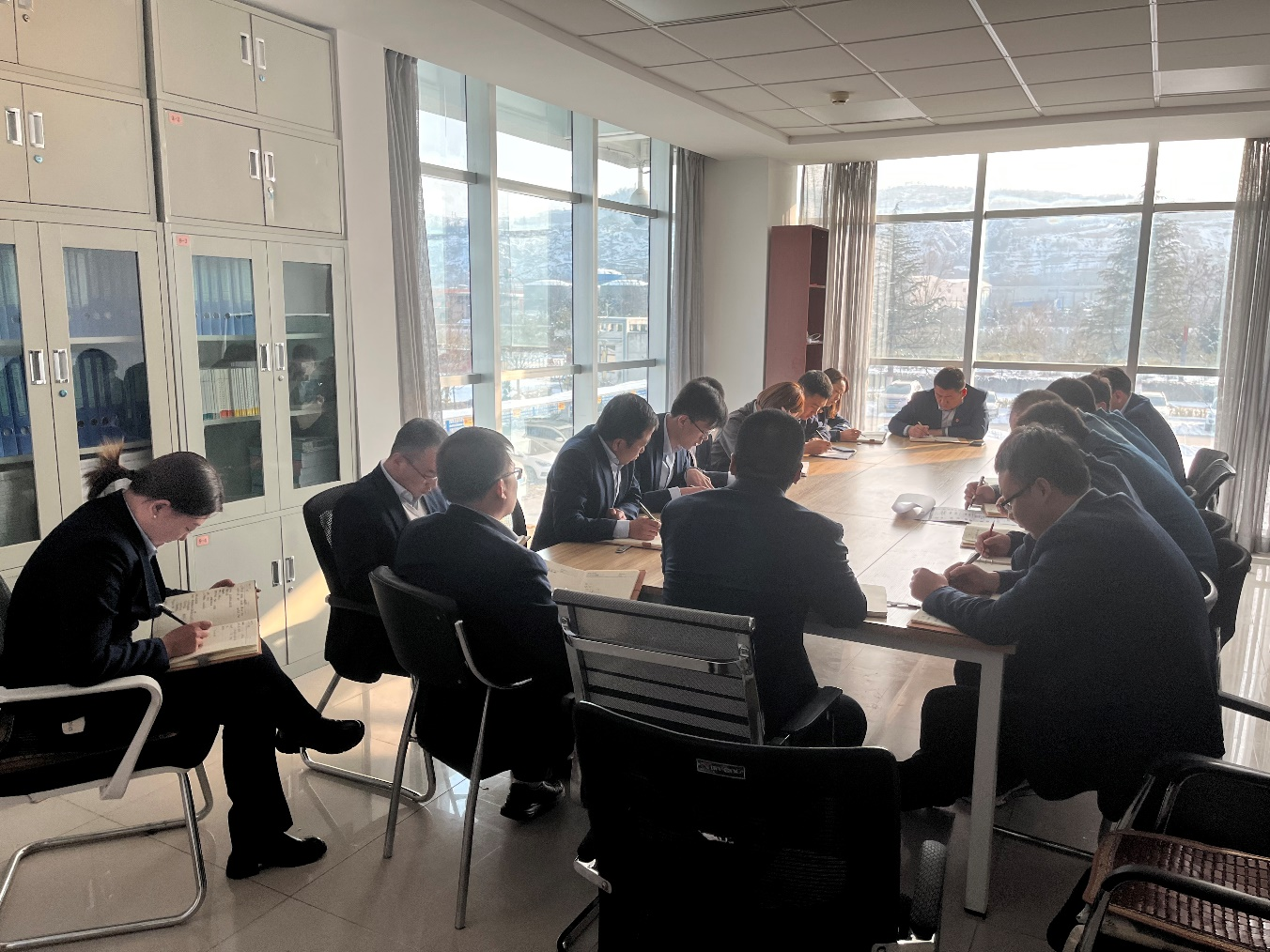 九州线上平台产业开发板块组织开展项目前期手续办理培训会(图1)