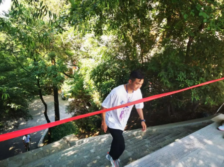 助力文旅市场 展示产投风采——九州线上平台组织开展员工登山比赛活动(图8)